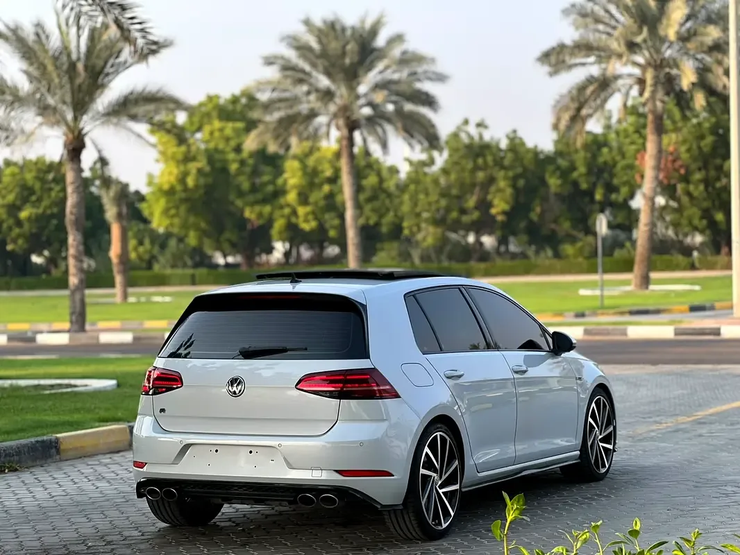 Volkswagen Golf R 2.0 AMT 4WD (333 hp) - 4