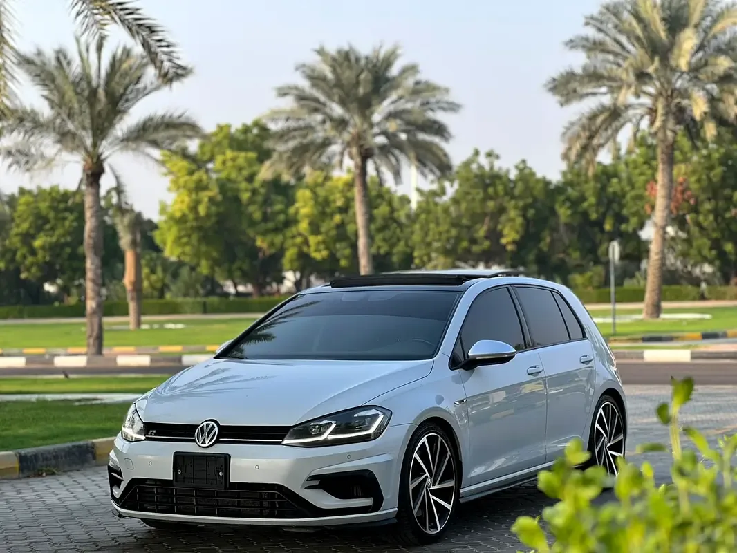 Volkswagen Golf R 2.0 AMT 4WD (333 hp) - 2