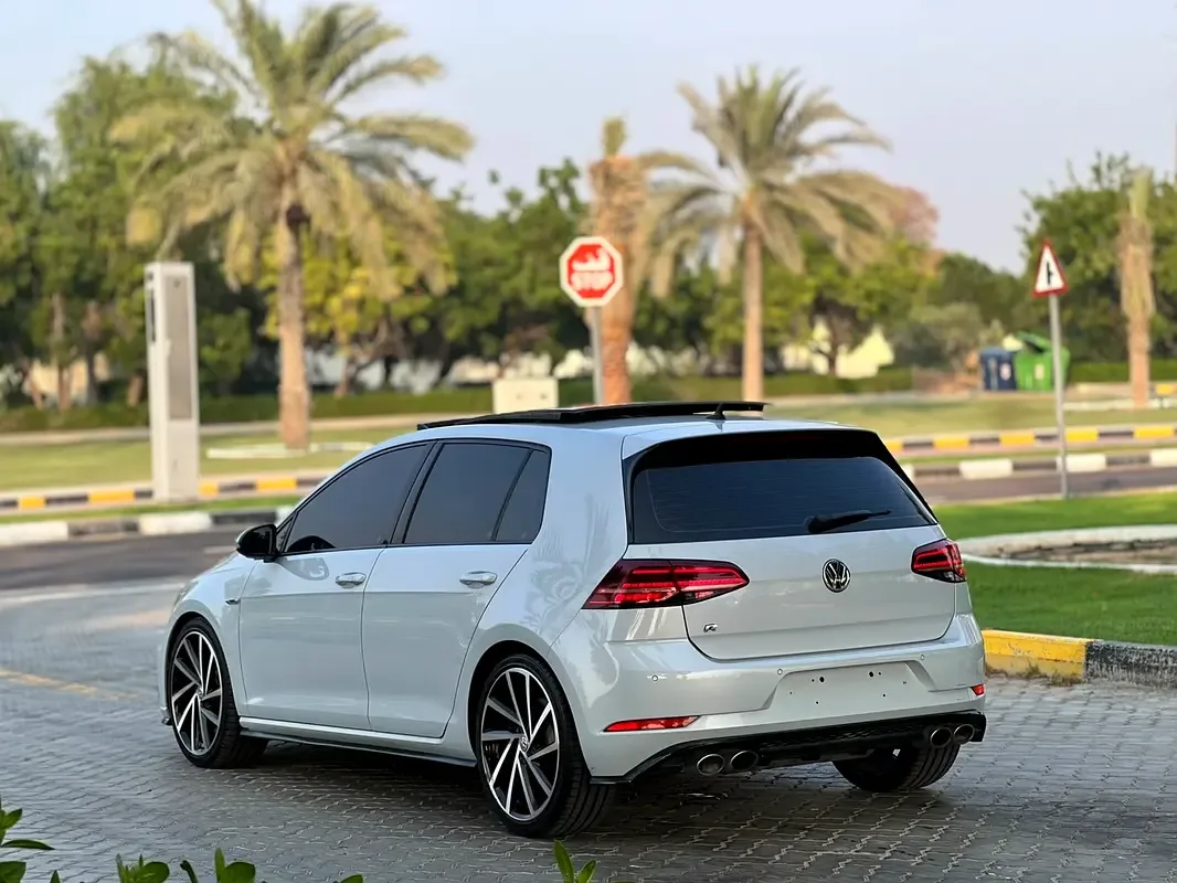 Volkswagen Golf R 2.0 AMT 4WD (333 hp) - 5