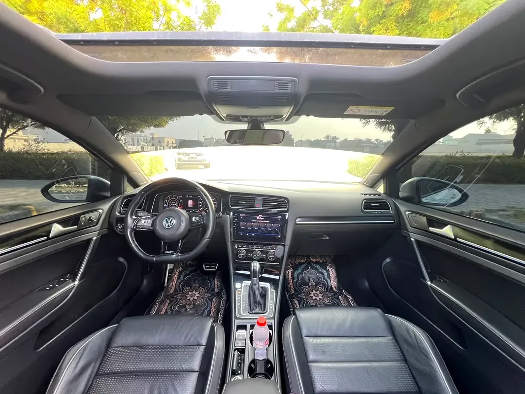 Volkswagen Golf R 2.0 AMT 4WD (333 hp) - 11