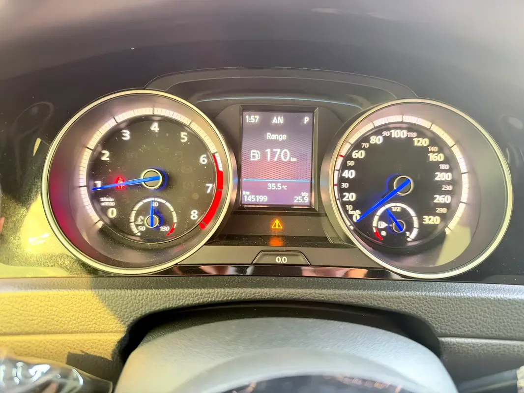 Volkswagen Golf R 2.0 AMT 4WD (333 hp) - 8