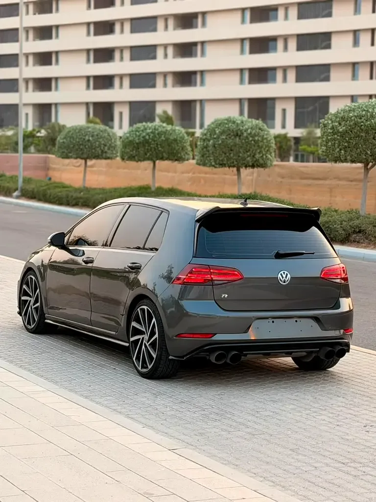 Volkswagen Golf R 2.0 AMT 4WD (333 حصان) - 4