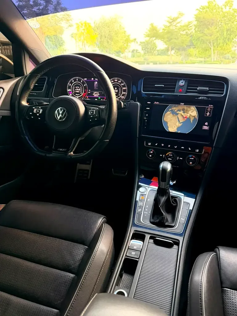 Volkswagen Golf R 2.0 AMT 4WD (333 حصان) - 8