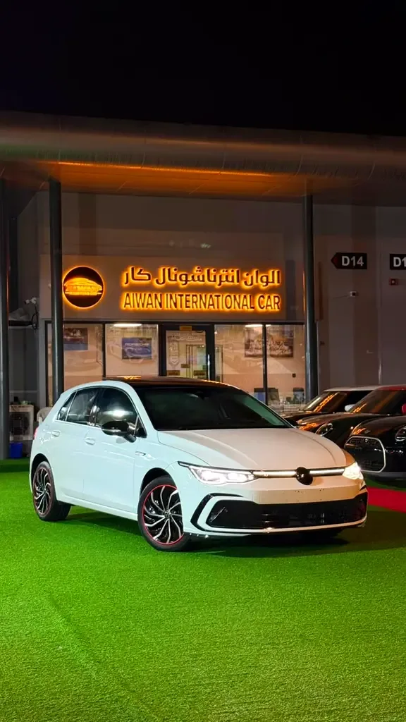 Volkswagen Golf R 2.0 AMT AWD (333 hp)
