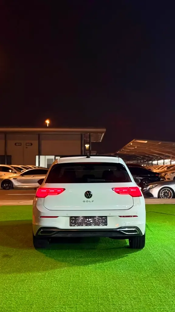 Volkswagen Golf R 2.0 AMT AWD (333 hp) - 11