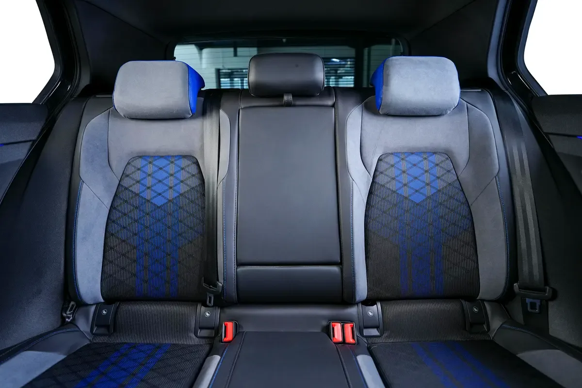 Volkswagen Golf R 2.0 AMT AWD (333 hp) - 19