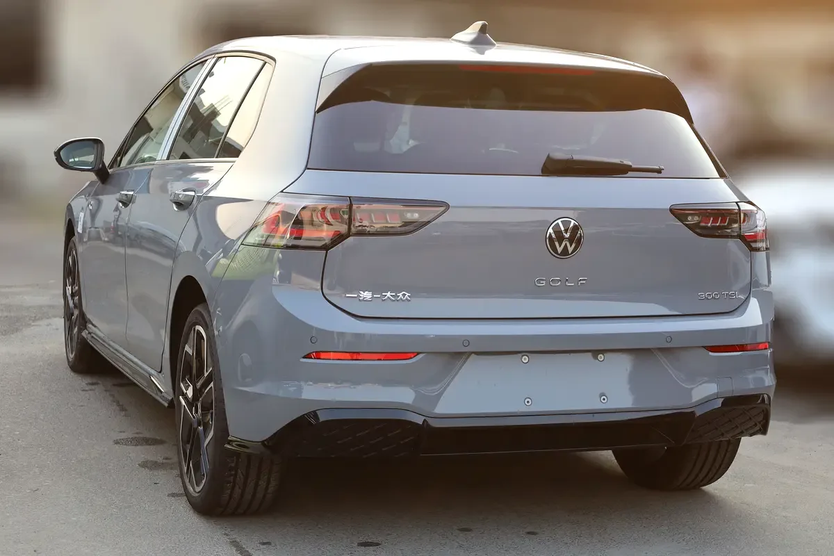 Volkswagen Golf R 2.0 AMT AWD (333 حصان) - 5