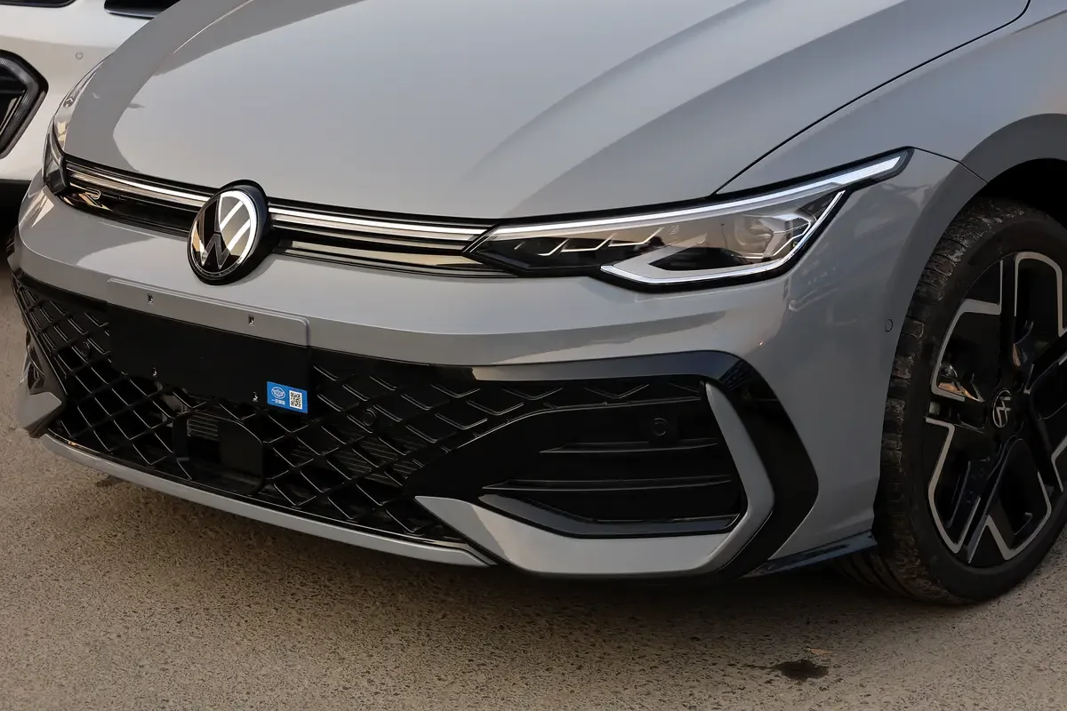 Volkswagen Golf R 2.0 AMT AWD (333 حصان) - 3