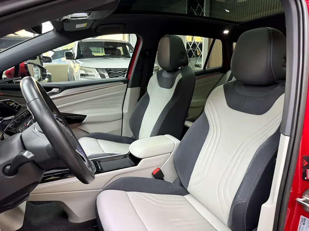 Volkswagen ID.4 AT (149 حصان) - 16