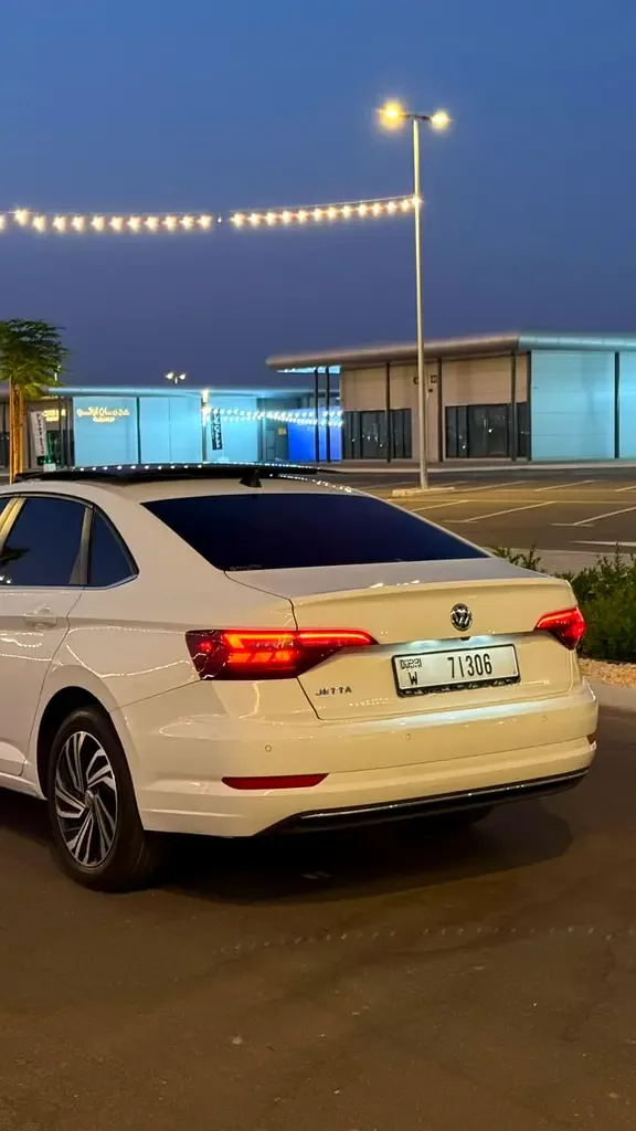 Volkswagen Jetta 1.5 AT (158 حصان) - 4