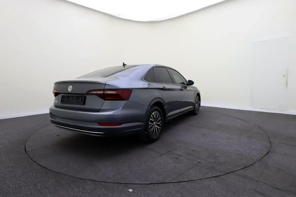 Volkswagen Jetta 1.6 AT (110 hp) - 3