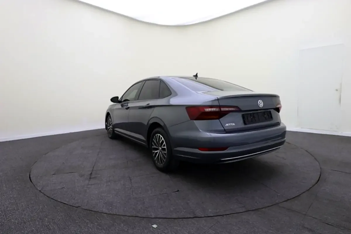 Volkswagen Jetta 1.6 AT (110 hp) - 6