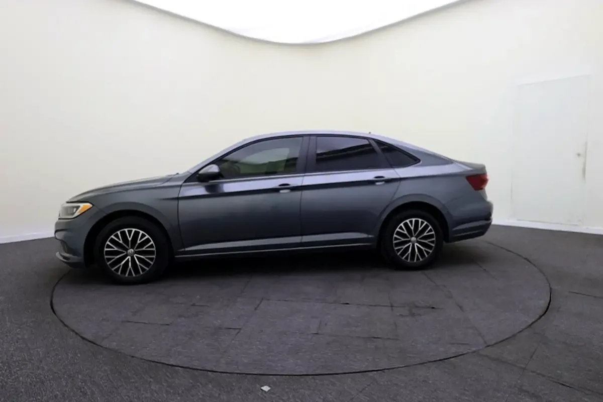 Volkswagen Jetta 1.6 AT (110 hp) - 4