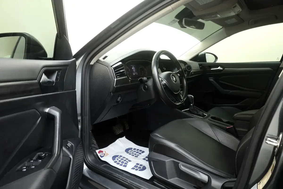Volkswagen Jetta 1.6 AT (110 hp) - 8