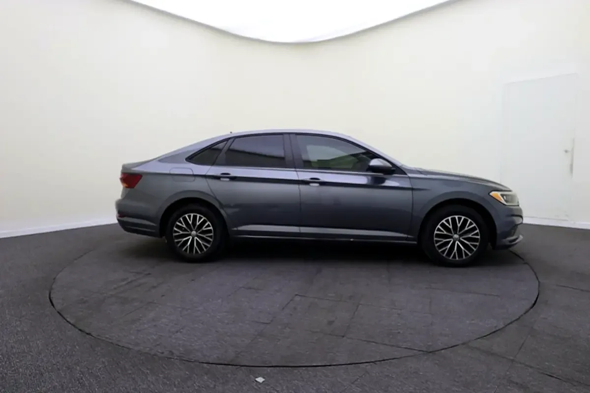 Volkswagen Jetta 1.6 AT (110 hp) - 7