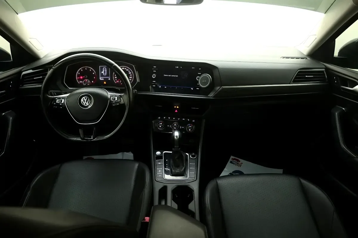 Volkswagen Jetta 1.6 AT (110 hp) - 11