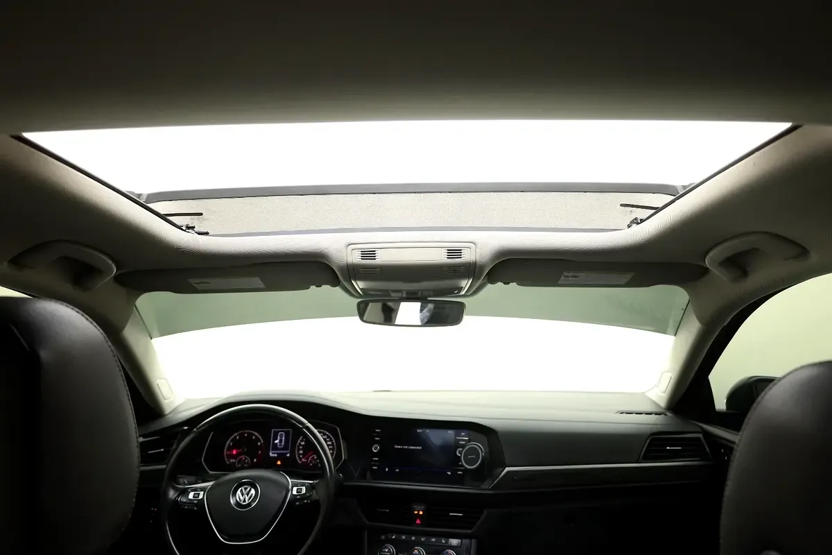Volkswagen Jetta 1.6 AT (110 hp) - 15