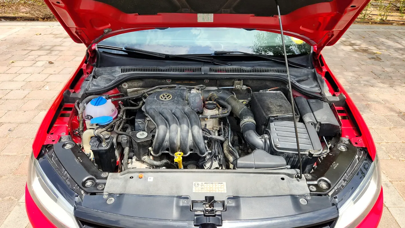 Volkswagen Jetta 2.0 AT (115 hp) - 11