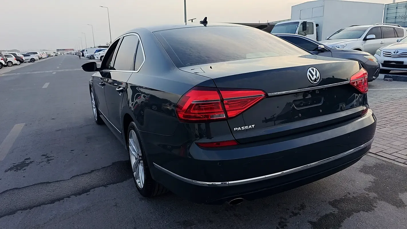 Volkswagen Passat 2.0 FSI DSG (200 hp) MT - 5