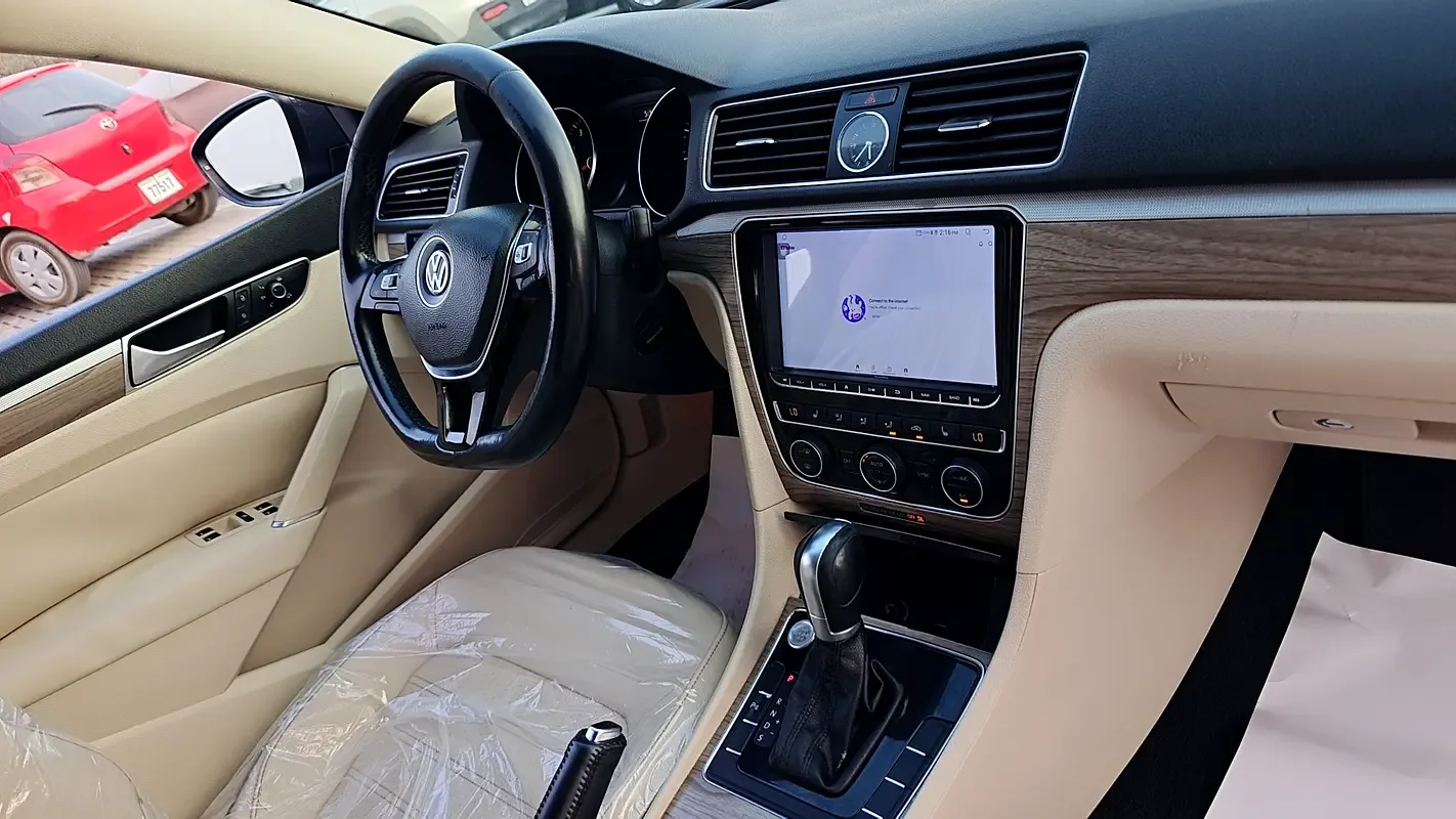 Volkswagen Passat 2.0 FSI DSG (200 hp) MT - 8