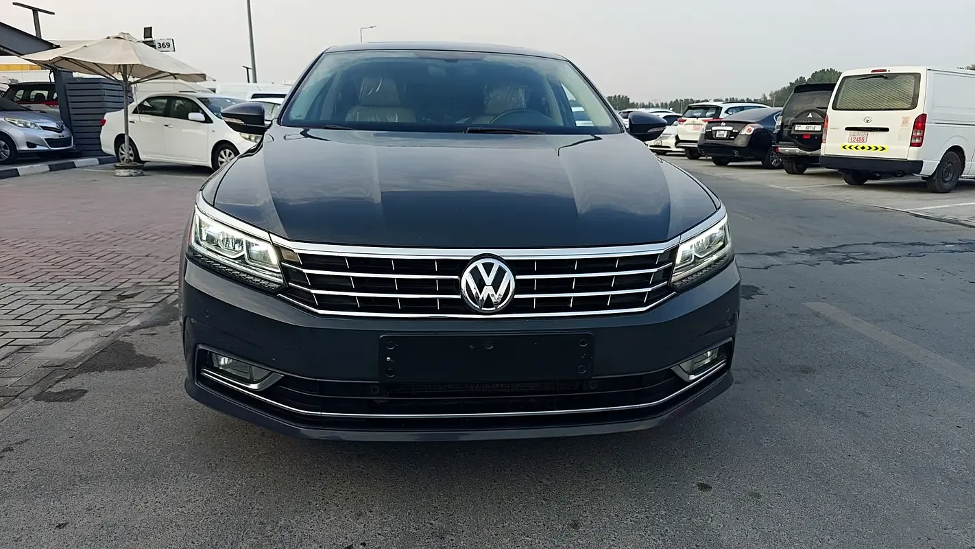 Volkswagen Passat 2.0 FSI DSG (200 hp) MT - 10