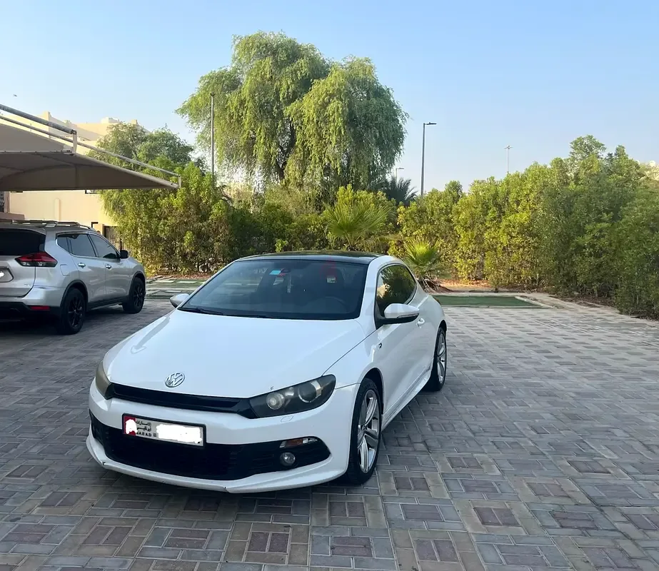 Volkswagen Scirocco 2.0 AMT (265 hp)