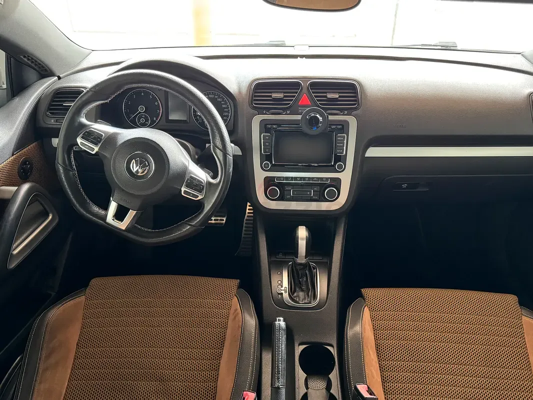Volkswagen Scirocco 2.0 AMT (265 حصان) - 5