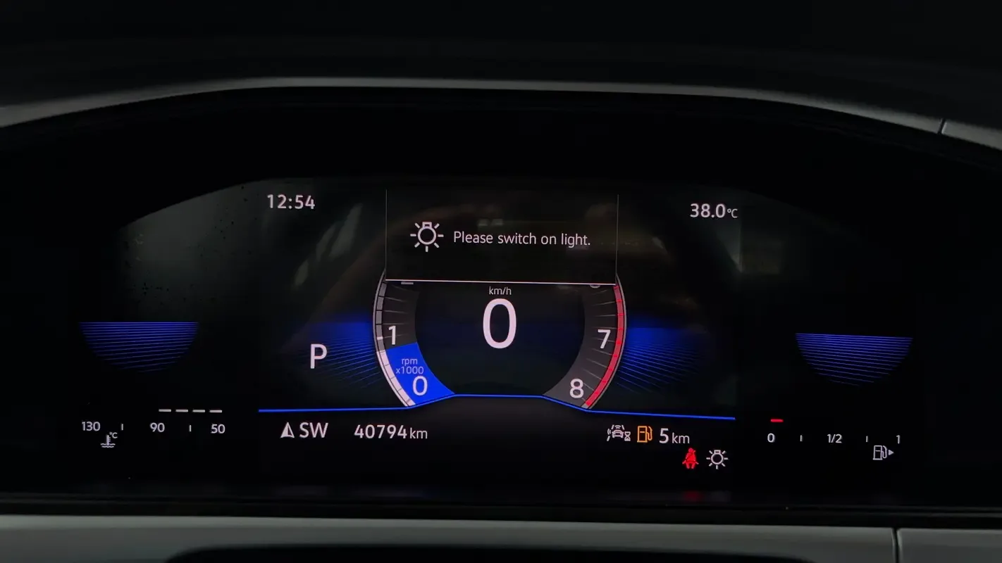 Volkswagen T-Roc 1.5 AMT (150 hp) - 9