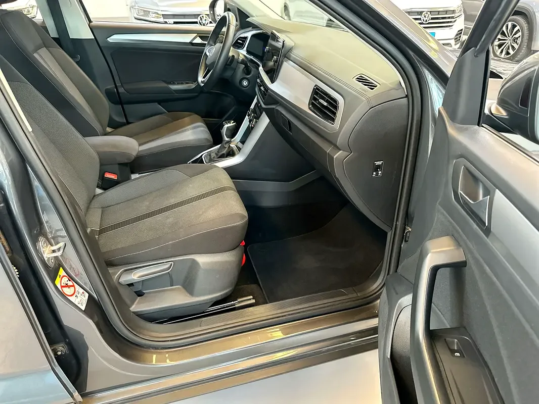 Volkswagen T-Roc 1.5 AMT (150 hp) - 13