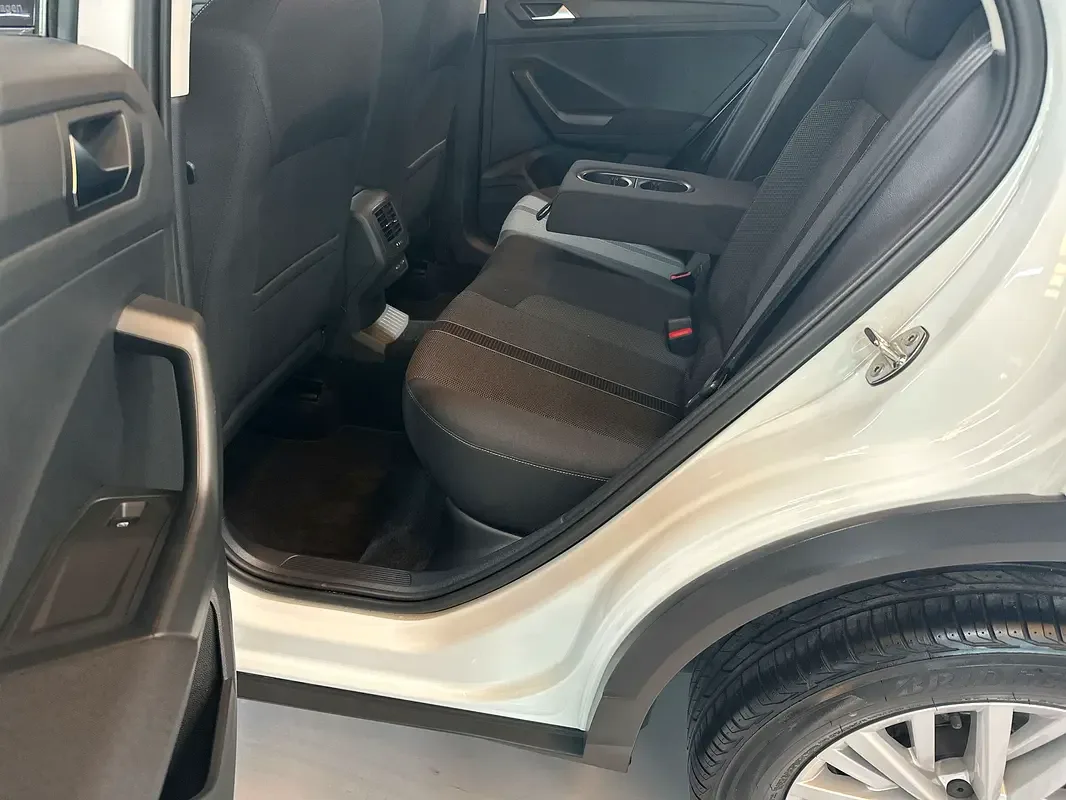 Volkswagen T-Roc 1.5 AMT (150 حصان) - 11