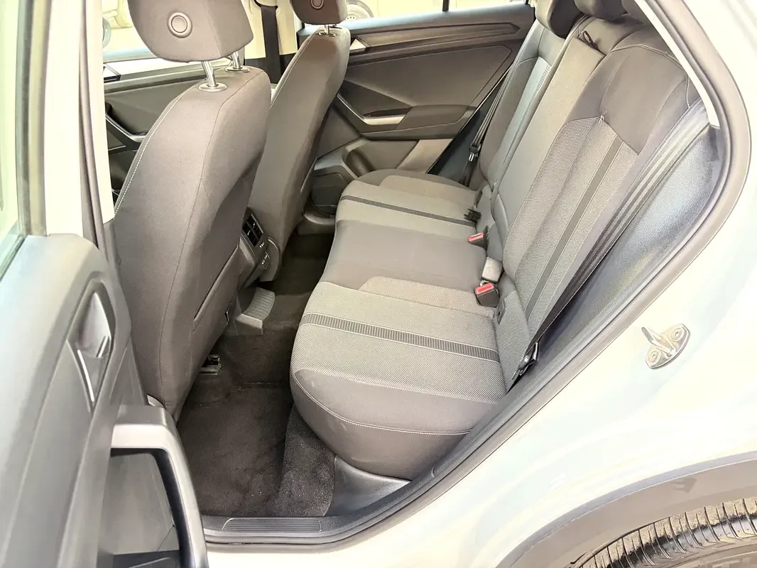 Volkswagen T-Roc 1.5 AMT (150 hp) - 12