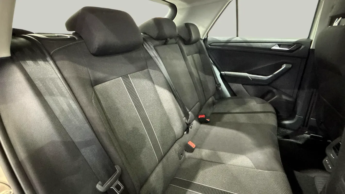 Volkswagen T-Roc 1.5 AMT (150 hp) - 10