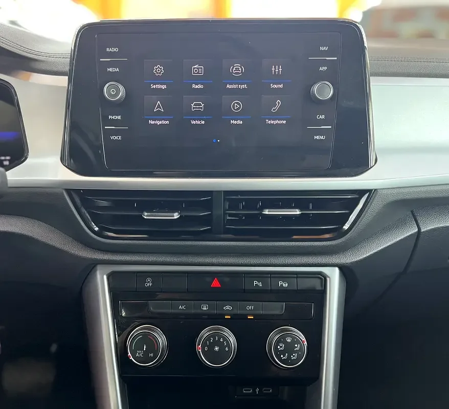 Volkswagen T-Roc 1.5 AMT (150 hp) - 18