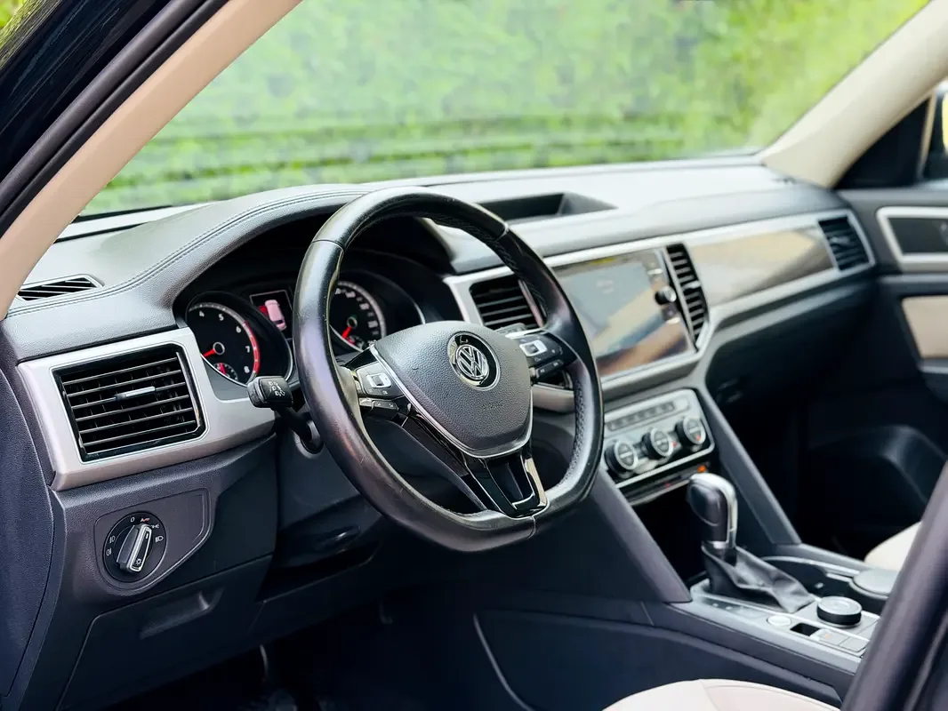 Volkswagen Teramont 2.4 AMT (299 حصان) - 9