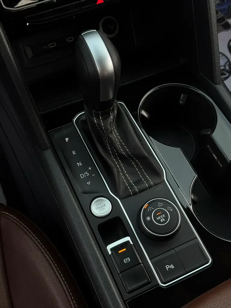 Volkswagen Teramont 3.6 V6 AT (280 حصان) - 16