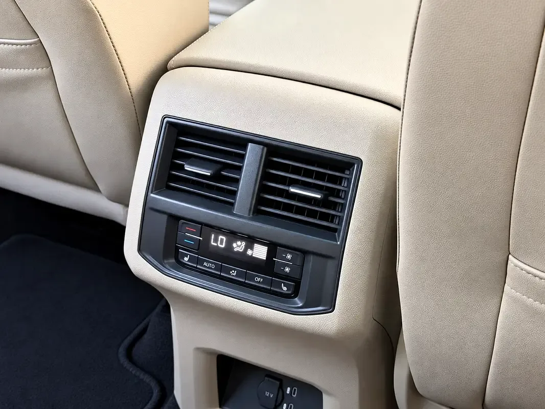 Volkswagen Teramont 3.6 V6 AT (280 حصان) - 18