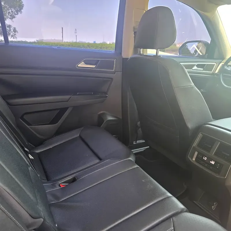 Volkswagen Teramont 3.6 V6 AT 4Motion (249 hp) - 15