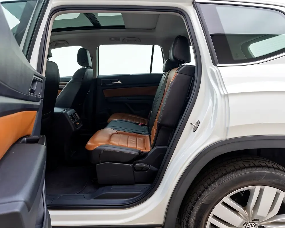 Volkswagen Teramont 3.6 V6 AT 4Motion (249 حصان) - 14