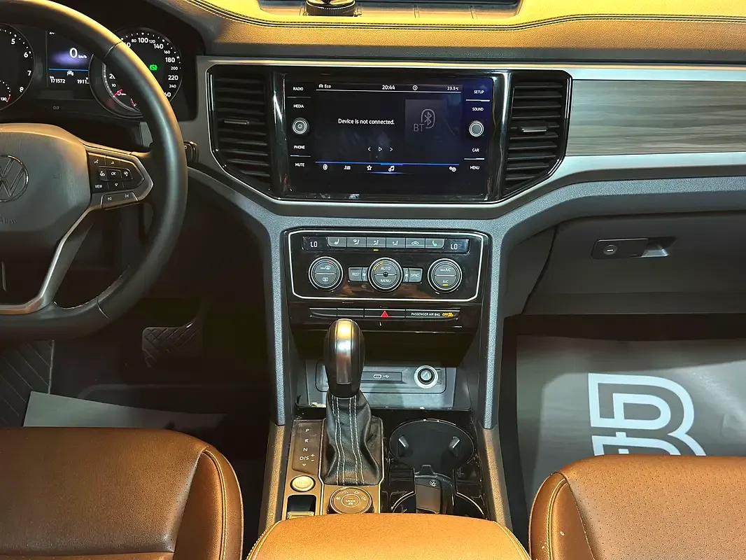 Volkswagen Teramont 3.6 V6 AT 4Motion (249 hp) - 15