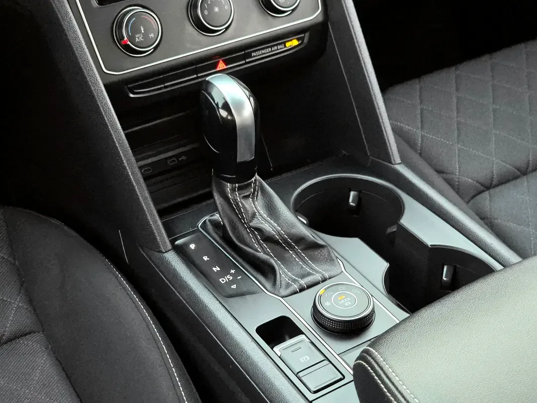 Volkswagen Teramont 3.6 V6 AT 4Motion (249 hp) - 15