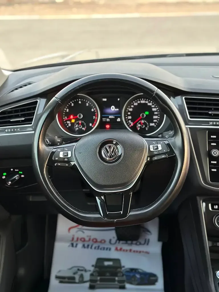 Volkswagen Tiguan 2.0 AMT (180 hp) - 17