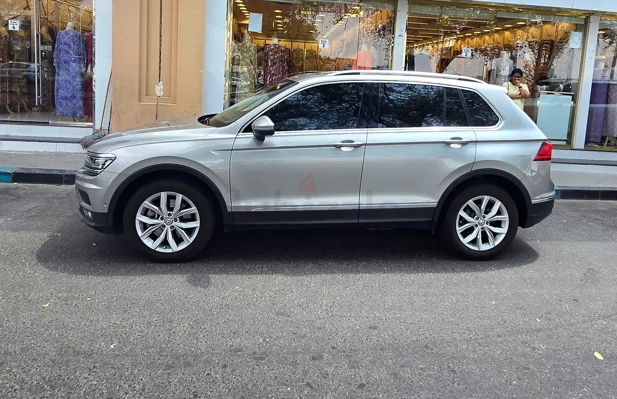 Volkswagen Tiguan 2.0 AMT 4WD (245 hp) - 3