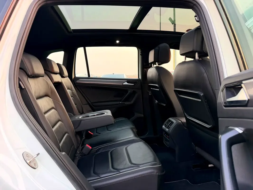 Volkswagen Tiguan 2.0 TSI 4Motion DSG (210 hp) - 13