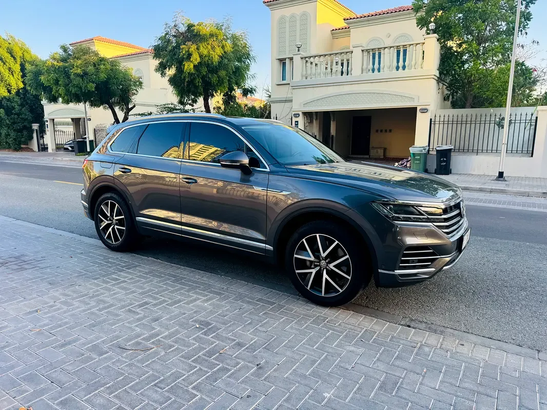 Volkswagen Touareg 3.0 AT (340 حصان) - 2
