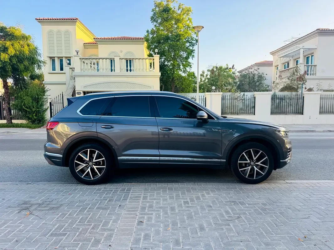Volkswagen Touareg 3.0 AT (340 حصان) - 3