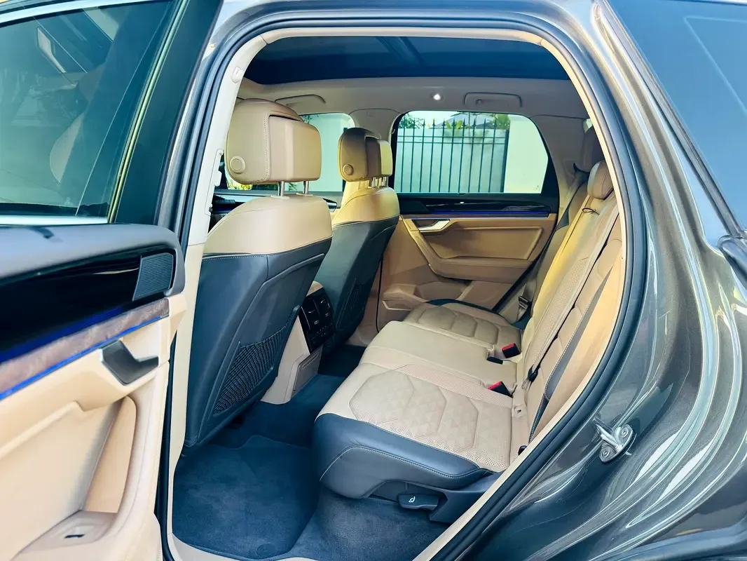 Volkswagen Touareg 3.0 AT (340 حصان) - 9