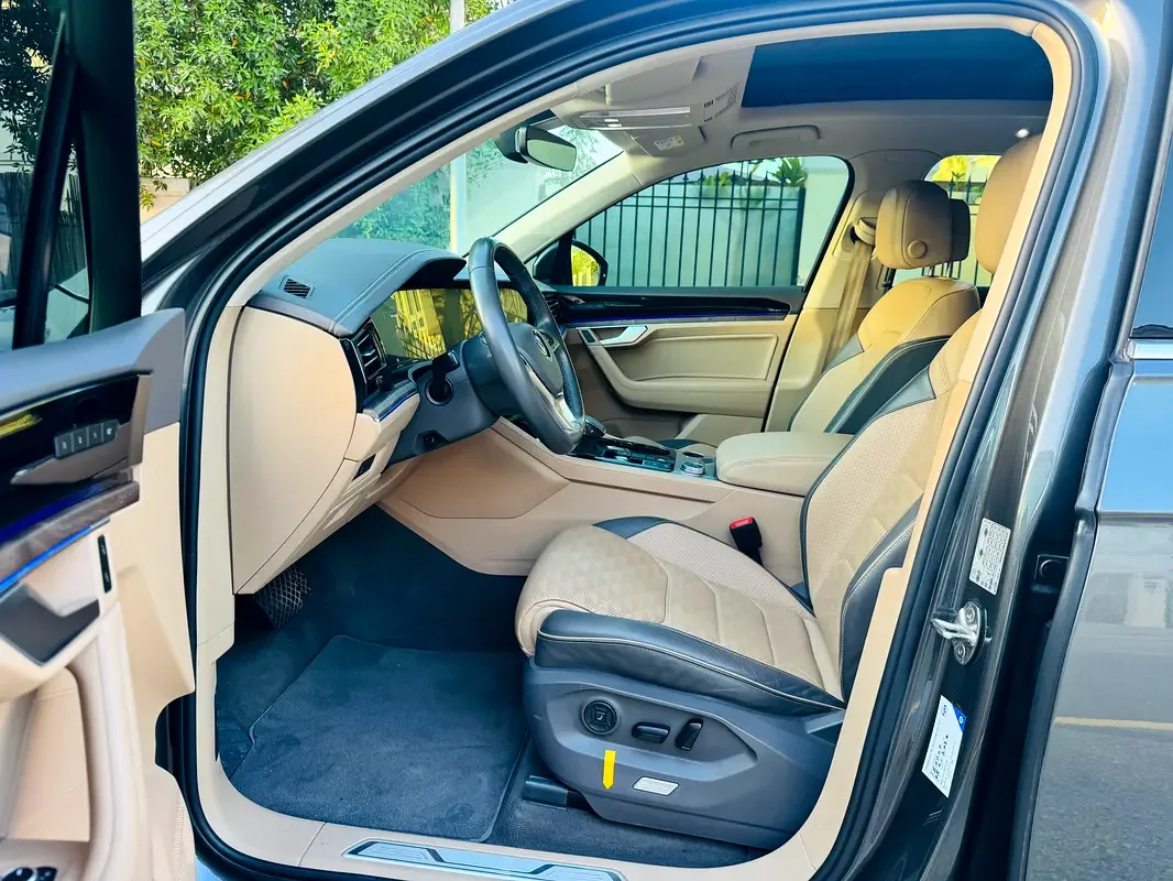 Volkswagen Touareg 3.0 AT (340 حصان) - 14