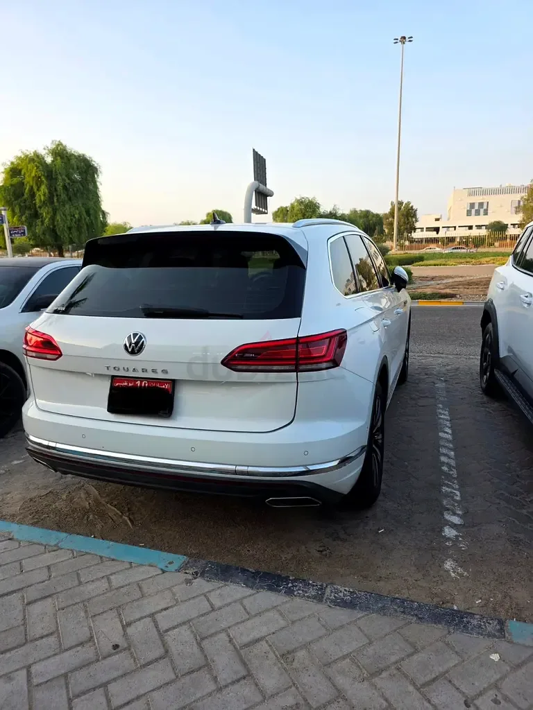 Volkswagen Touareg 3.0 AT (340 hp)