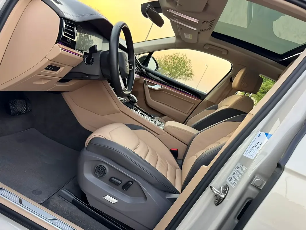 Volkswagen Touareg 3.0 AT (340 حصان) - 9
