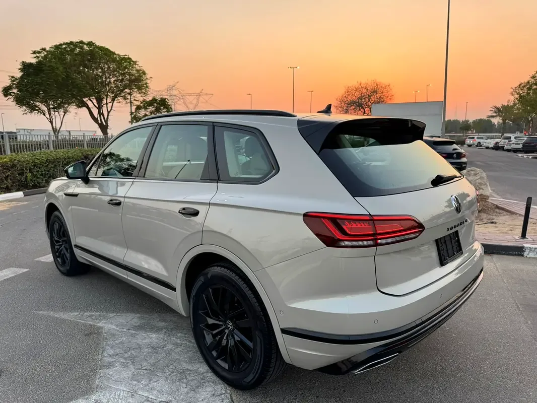 Volkswagen Touareg 3.0 AT (340 حصان) - 8
